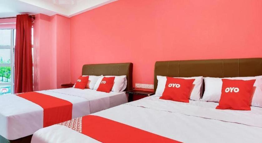 Oyo 89387 Sun Keerana Hotel Klang Exterior photo